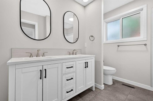 803 Canford Crescent Sw, Calgary, AB 
