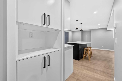 803 Canford Crescent Sw, Calgary, AB 