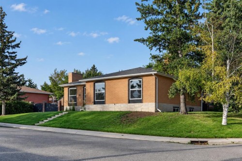 803 Canford Crescent Sw, Calgary, AB 