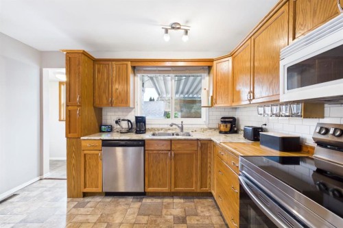 607 Cedarille Way Sw, Calgary, AB 