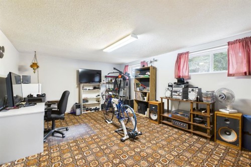 607 Cedarille Way Sw, Calgary, AB 
