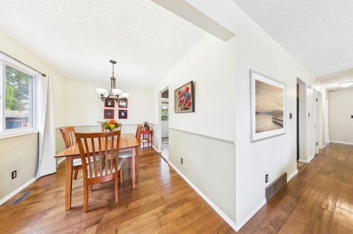 607 Cedarille Way Sw, Calgary, AB 
