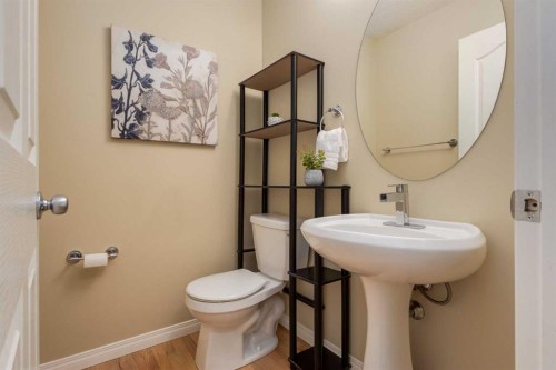 38 Spring Crescent Sw, Calgary, AB 