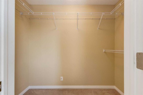 38 Spring Crescent Sw, Calgary, AB 