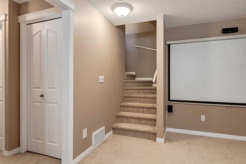 38 Spring Crescent Sw, Calgary, AB 