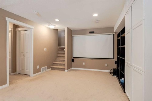 38 Spring Crescent Sw, Calgary, AB 