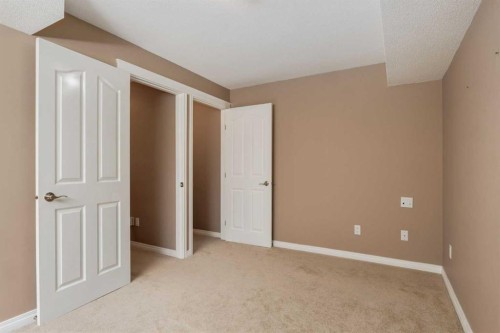 38 Spring Crescent Sw, Calgary, AB 