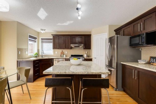 38 Spring Crescent Sw, Calgary, AB 