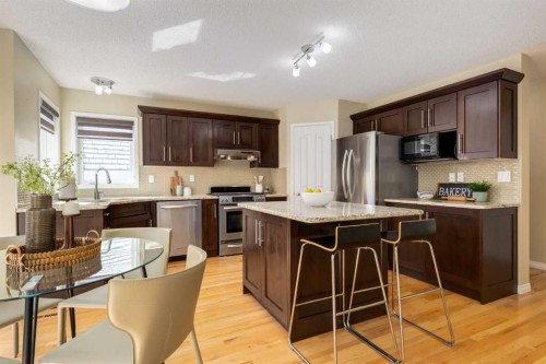 38 Spring Crescent Sw, Calgary, AB 