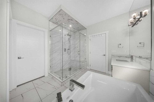 47 Waterford Heights, Chestermere, AB 