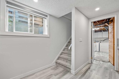 259 Manora Crescent Ne, Calgary, AB 