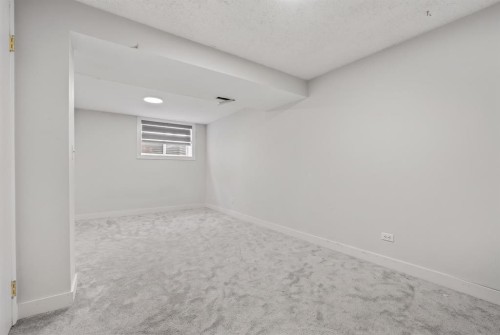 259 Manora Crescent Ne, Calgary, AB 