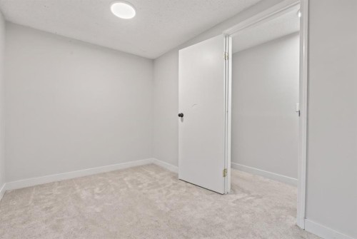 259 Manora Crescent Ne, Calgary, AB 