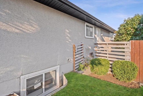 259 Manora Crescent Ne, Calgary, AB 