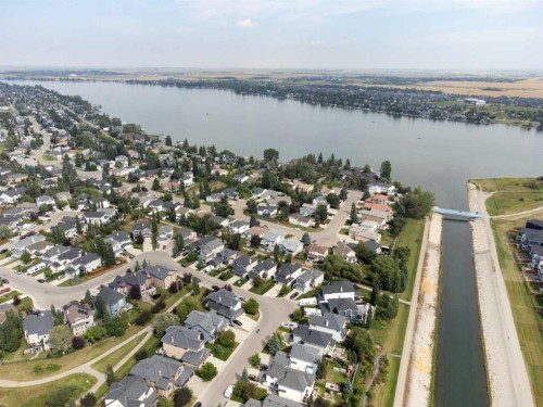 408 Rainbow Falls Way, Chestermere, AB 