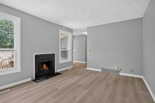 33-3200 60 Street Ne, Calgary, AB 