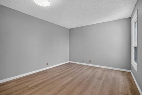 33-3200 60 Street Ne, Calgary, AB 