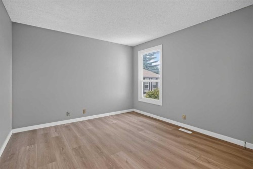 33-3200 60 Street Ne, Calgary, AB 
