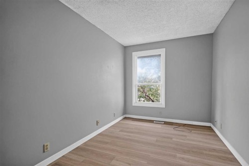33-3200 60 Street Ne, Calgary, AB 
