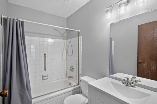 33-3200 60 Street Ne, Calgary, AB 