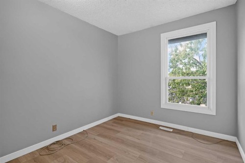 33-3200 60 Street Ne, Calgary, AB 