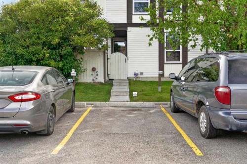 33-3200 60 Street Ne, Calgary, AB 