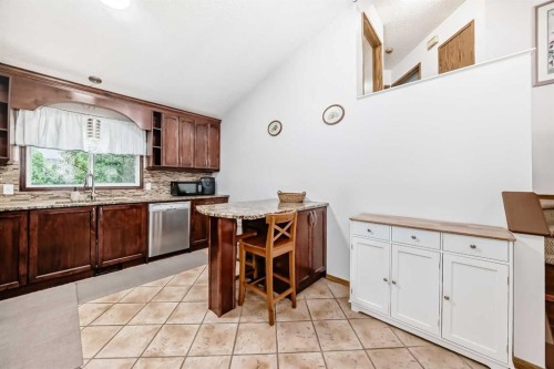 16 Martinridge Way Ne, Calgary, AB 