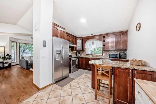 16 Martinridge Way Ne, Calgary, AB 