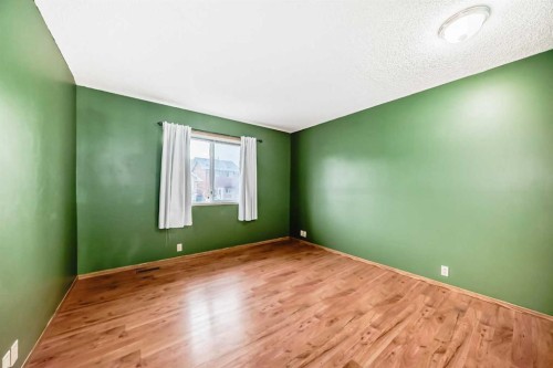 16 Martinridge Way Ne, Calgary, AB 