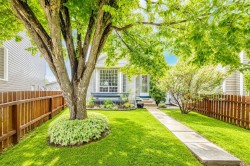 16 Martinridge Way NE Calgary, AB T3J 3C8