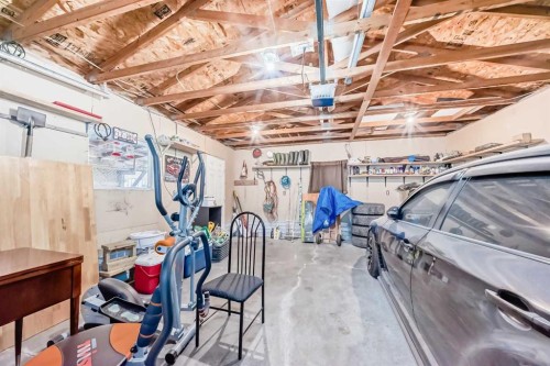 16 Martinridge Way Ne, Calgary, AB 
