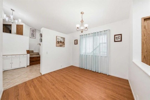 16 Martinridge Way Ne, Calgary, AB 