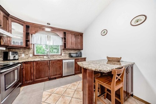 16 Martinridge Way Ne, Calgary, AB 