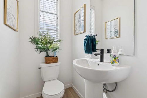 2466 210 Avenue Se, Calgary, AB 