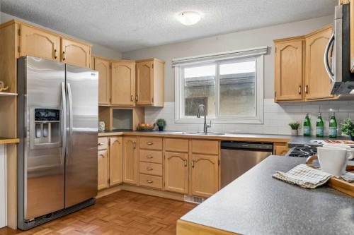 35 Dovercliffe Way Se, Calgary, AB 
