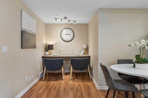 35 Dovercliffe Way Se, Calgary, AB 