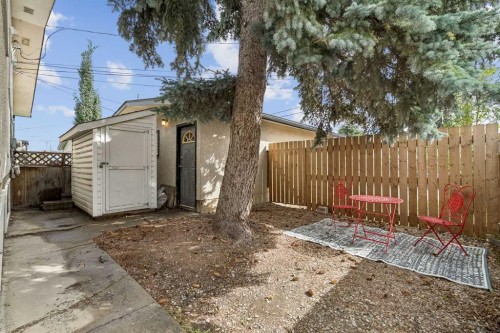 35 Dovercliffe Way Se, Calgary, AB 