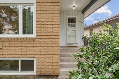 35 Dovercliffe Way Se, Calgary, AB 