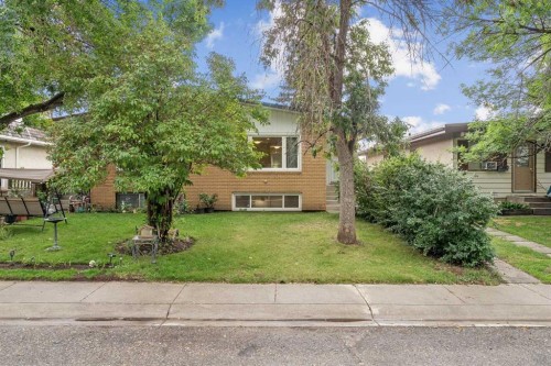 35 Dovercliffe Way Se, Calgary, AB 