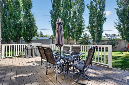 234 Elmont Bay Sw, Calgary, AB 