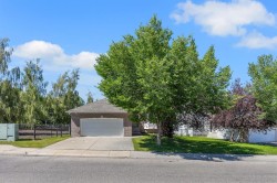 694 Panorama Hills Drive NW Calgary, AB T3E 8G8