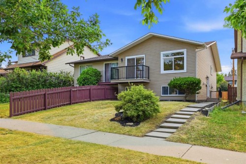1387 Berkley Drive Nw, Calgary, AB 