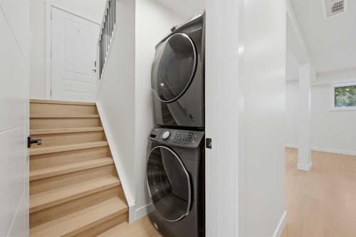 1387 Berkley Drive Nw, Calgary, AB 