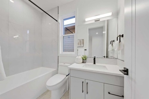 8134 47 Avenue Nw, Calgary, AB 
