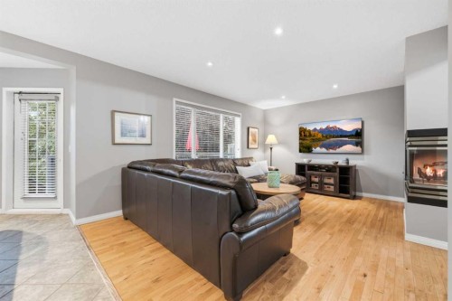 76 Valley Meadow Close Nw, Calgary, AB 