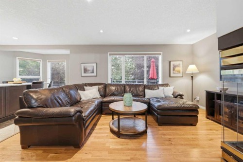 76 Valley Meadow Close Nw, Calgary, AB 