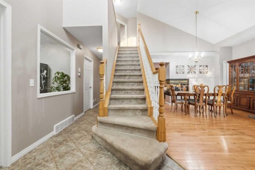 76 Valley Meadow Close Nw, Calgary, AB 