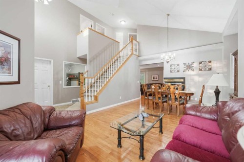 76 Valley Meadow Close Nw, Calgary, AB 