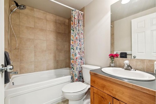 159 Somme Manor Sw, Calgary, AB 