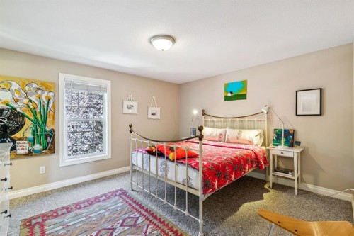 159 Somme Manor Sw, Calgary, AB 